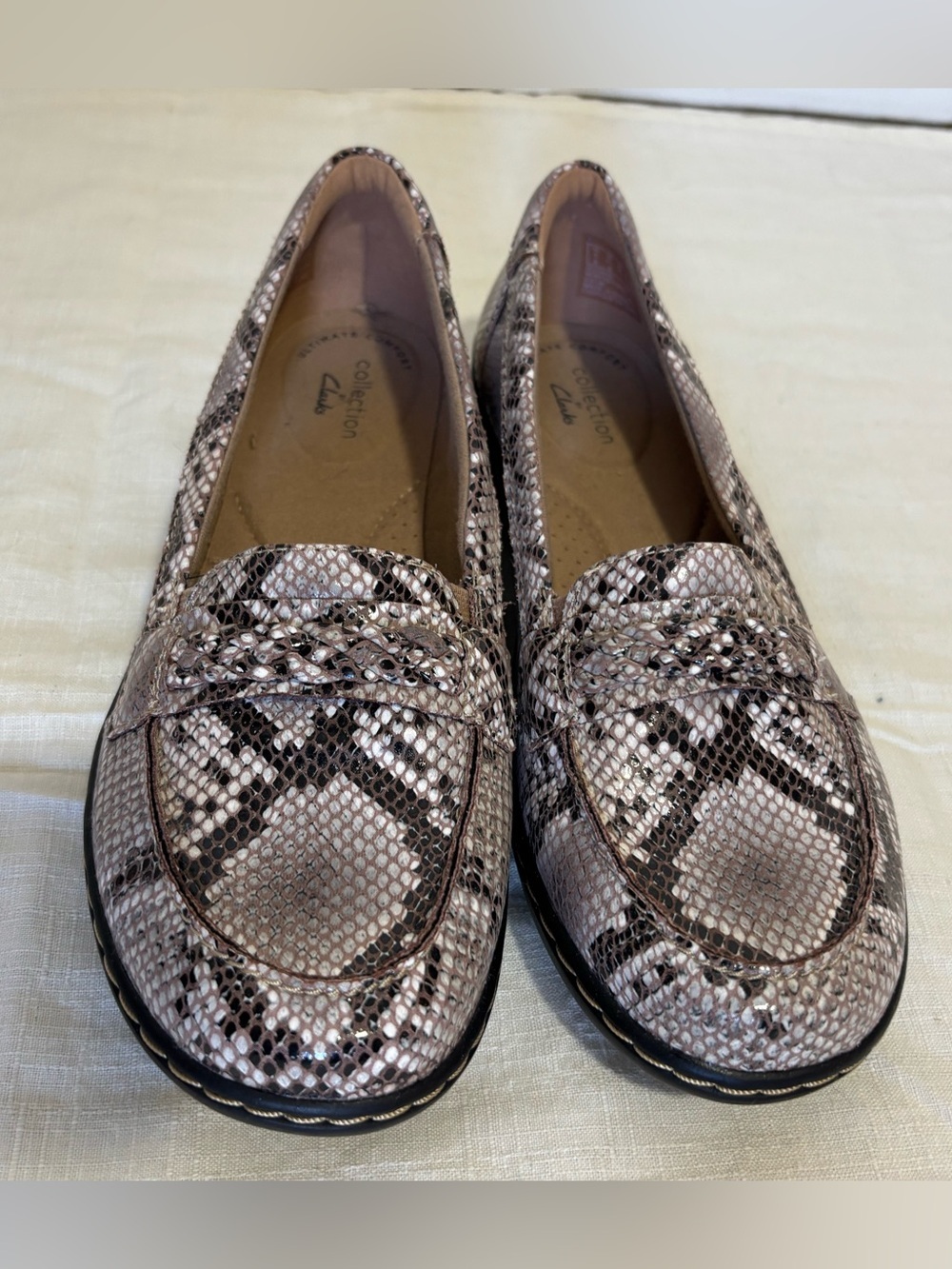 Clarks Collection Women's Loafers Python Print 6.5 Wide